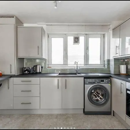 Lovely One Bedroom Apartment In Stratford London Exterior photo