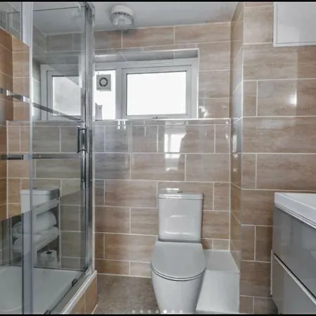 Lovely One Bedroom Apartment In Stratford London Exterior photo